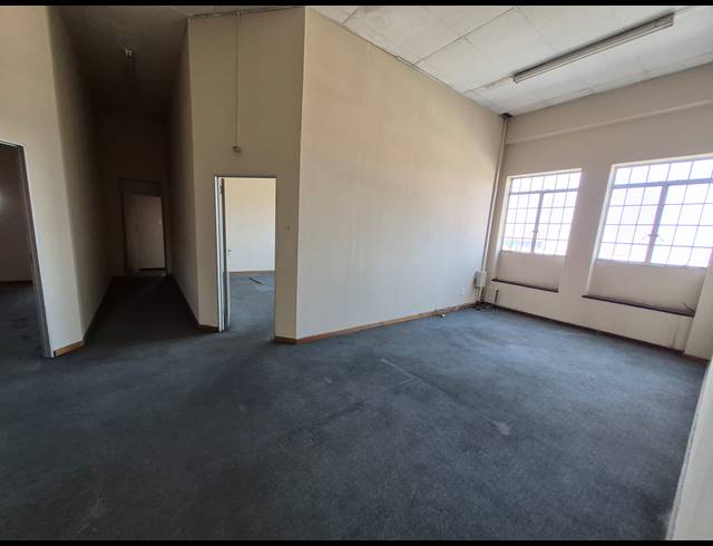 900M² WAREHOUSE FOR SALE IN BENROSE